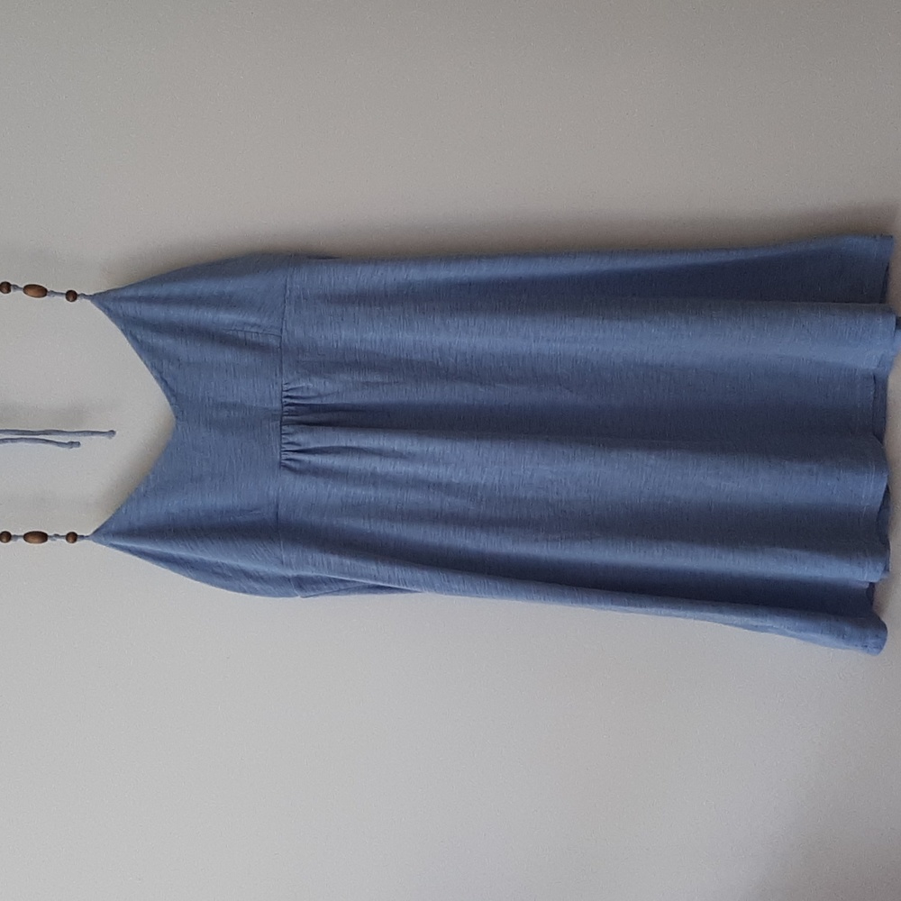 Tommy Bahama sun dress. Size Medium. Tie straps with wooden beads. Bl…